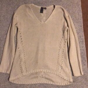 Quinn- Sweater​​​​​​​​​